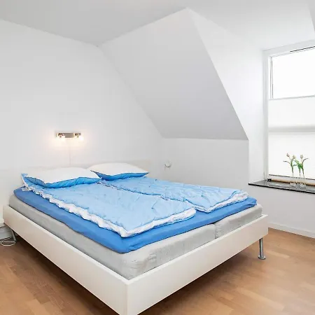 6 Person Holiday In *